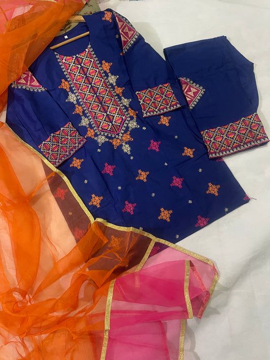 KAINAT 3PC LAWN COLLECTION