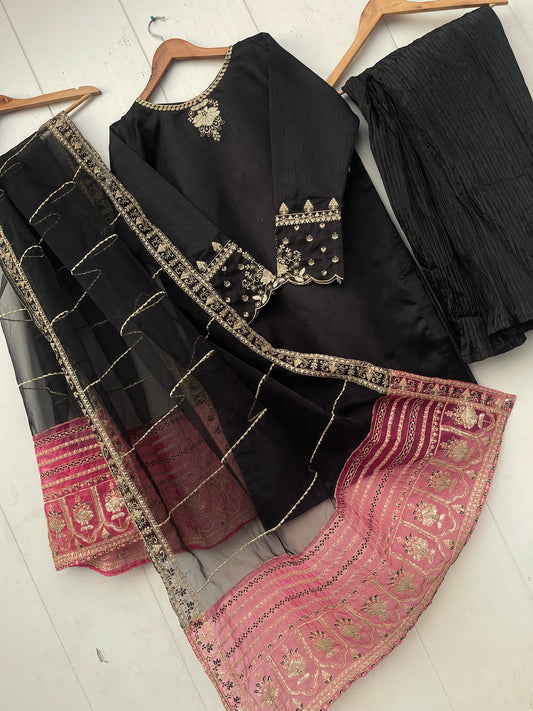 MINHA LUXURY FESTIVE COLLECTION