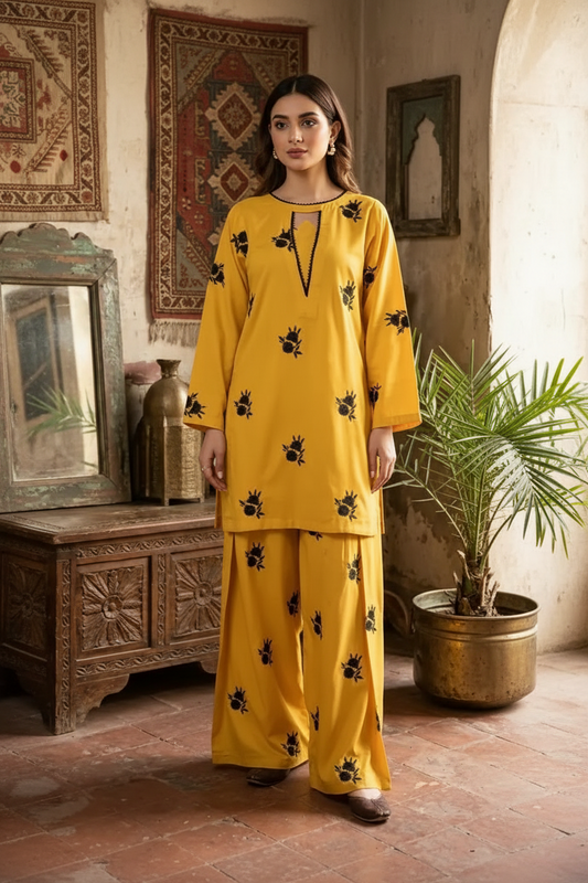 VARAH LAWN FARSHI SET