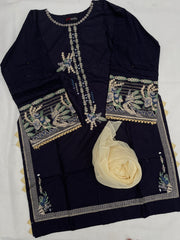 Thread embroidered kurta