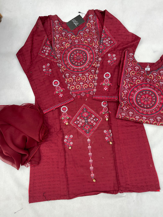 Embroidered kurta