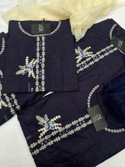 Thread embroidered kurta