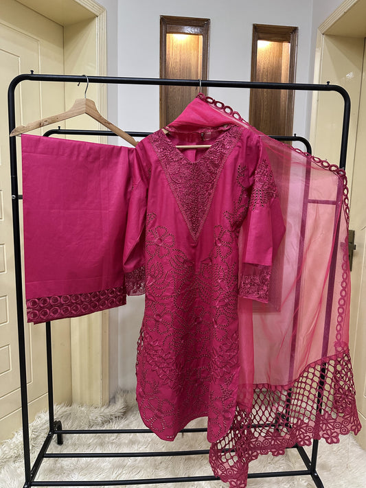 MAHI CHIKAN KARI LAWN 3PC DRESS